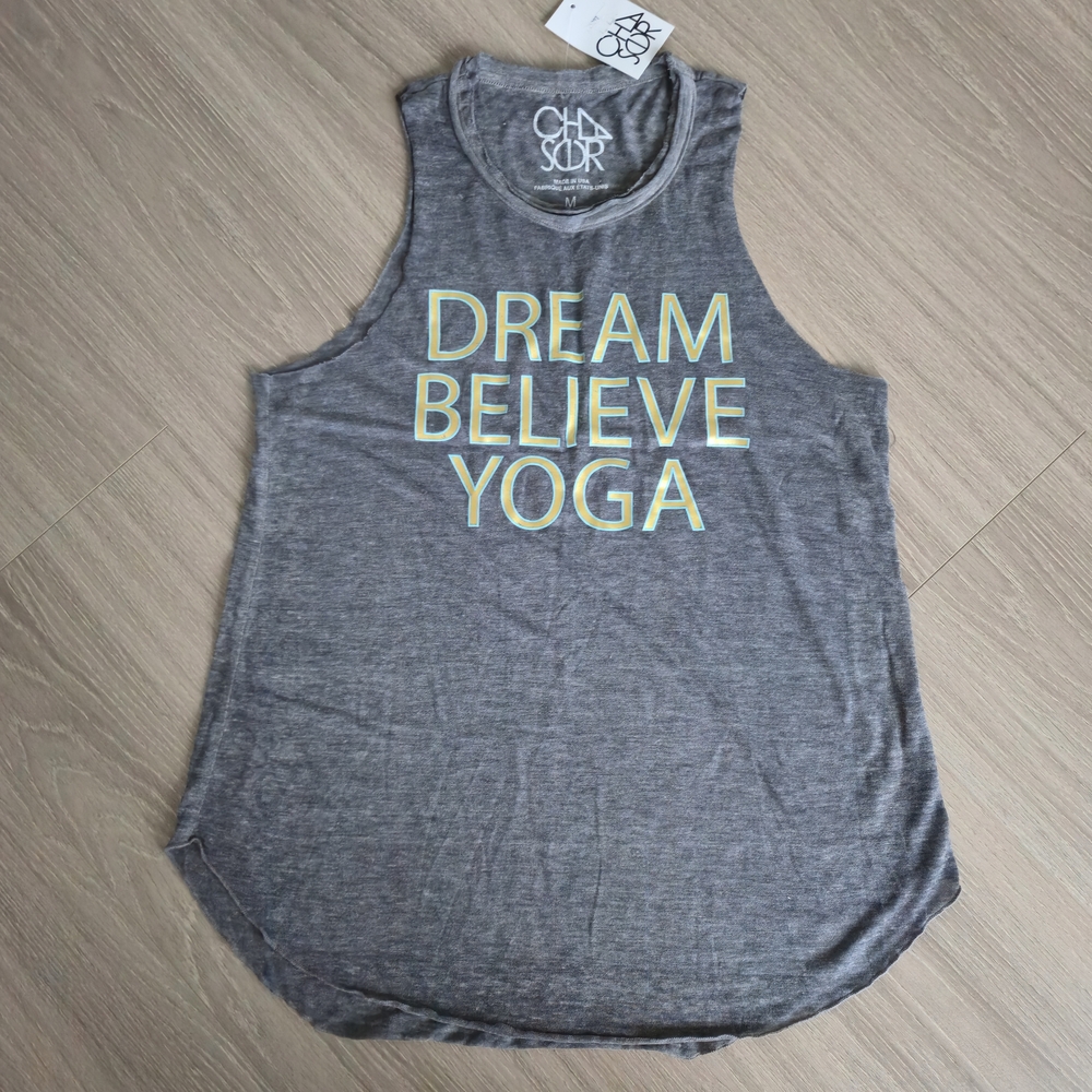 NWT CHASER Woman Gray Sleeveless Top "DREAM BELIEVE YOGA" Size M - Picture 2 of 11